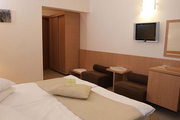 Hotel Sara Нептун Экстерьер фото